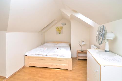 Historic Centre Apartments VIII - image 3