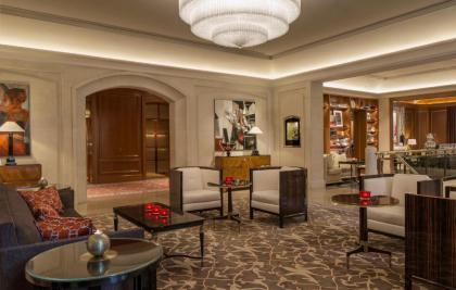 Four Seasons Hotel Prague - image 8
