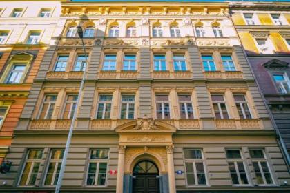 Clown and Bard Hostel - image 19