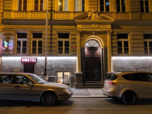 Clown and Bard Hostel - image 3