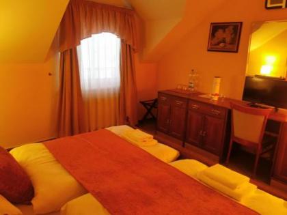 River Star Hotel - image 8