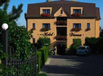 Hotel Diana & apartments - image 1