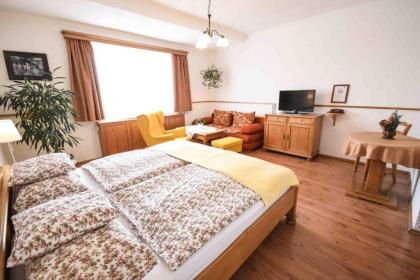 Hotel Diana & apartments - image 11