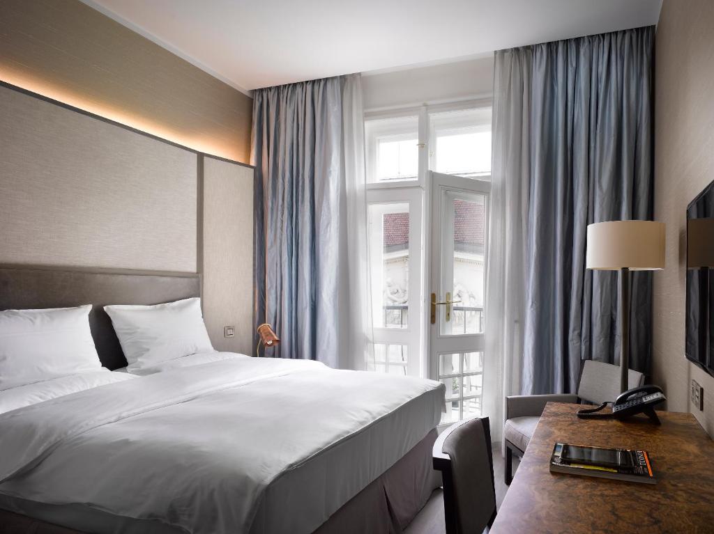The Emblem Hotel - main image