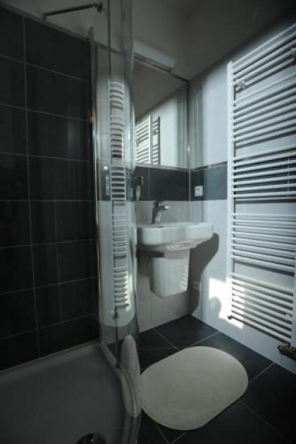 Black Bridge Hotel Apartment - image 9