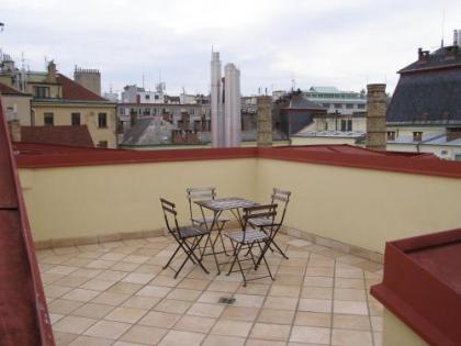 Luxury Loft - image 11