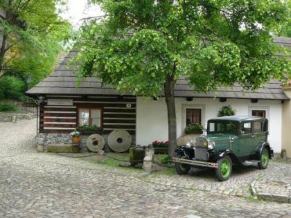 Romantik Hotel U Raka - image 1