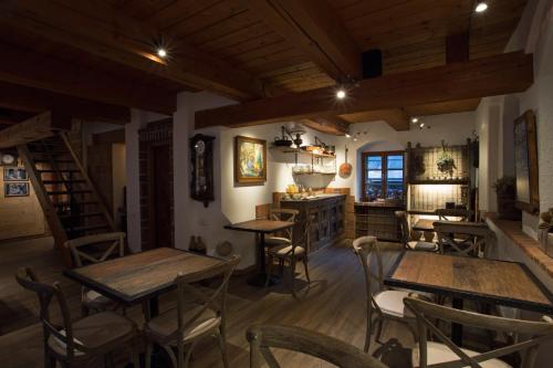 Romantik Hotel U Raka - image 7