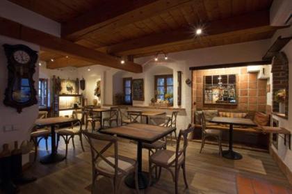 Romantik Hotel U Raka - image 9