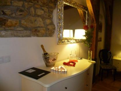Dolce Vita Suites Boutique - image 13