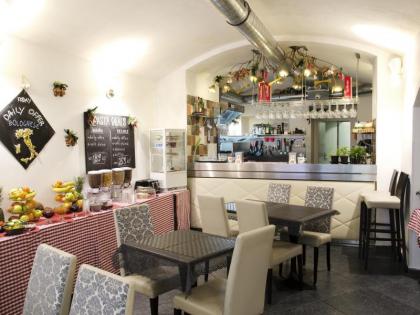 Dolce Vita Suites Boutique - image 8