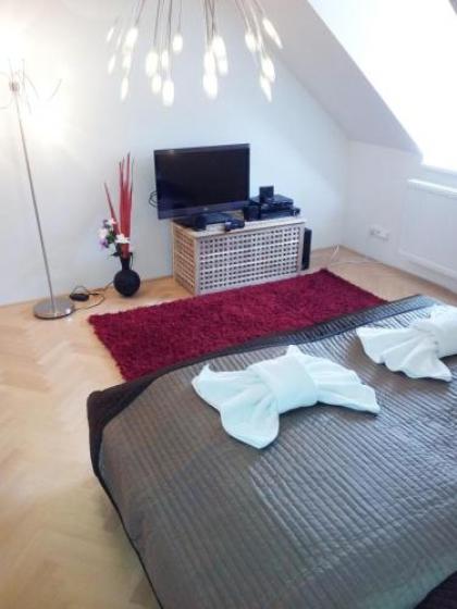 Selinor Old Town Apartments - image 10