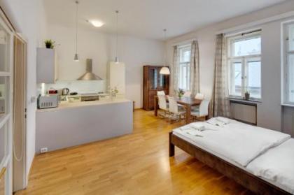Selinor Old Town Apartments - image 19