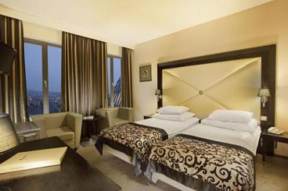 Grandior Hotel Prague - image 9