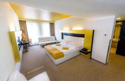 Grandior Hotel Prague - image 1