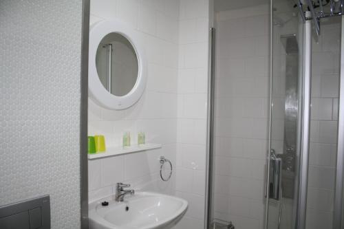 Vintage Design Hotel Sax - image 2