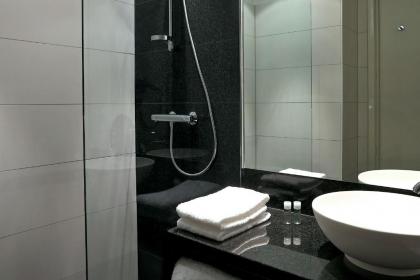 Motel One Prague-Florentinum - image 5