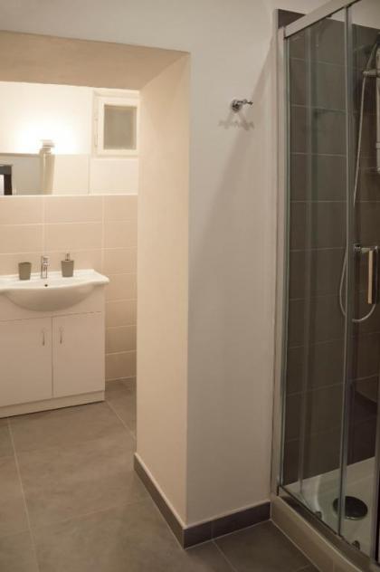 Apartment Krakovska 5 - image 12