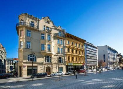 Hotel Golden Crown - image 2