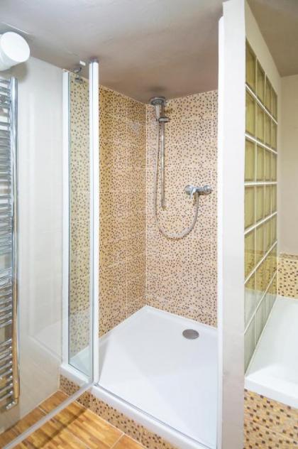 Apartment Havelska - image 15