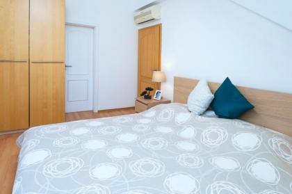 Modern Apartments Opatovická - image 5