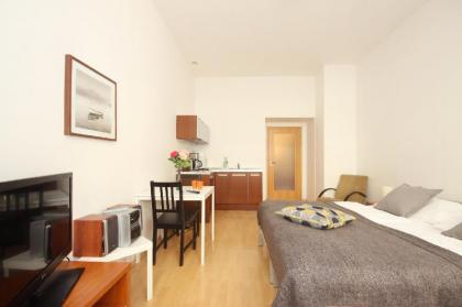 Theatre Apartments - image 5