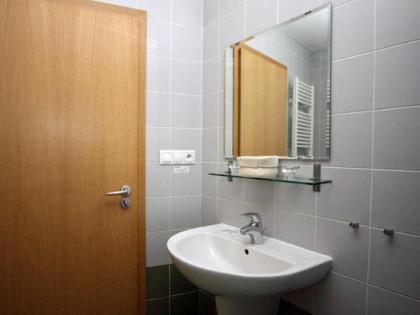 Theatre Apartments - image 6