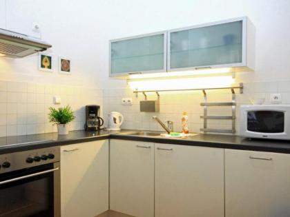 Theatre Apartments - image 8