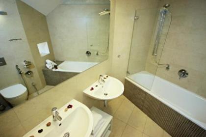 Vltava Penthouse - image 3