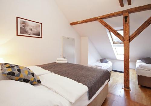 Vltava Penthouse - image 5