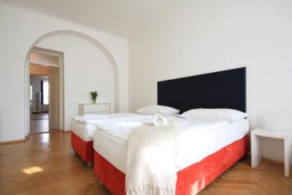 Quadrio Bedroom Central Apartment - image 15