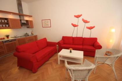 Quadrio Bedroom Central Apartment - image 3