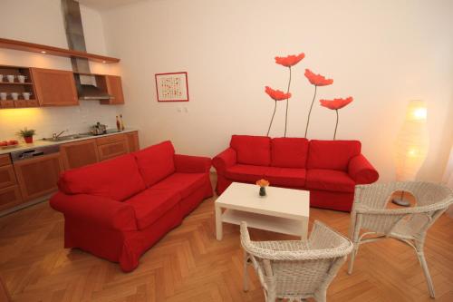Quadrio Bedroom Central Apartment - image 3