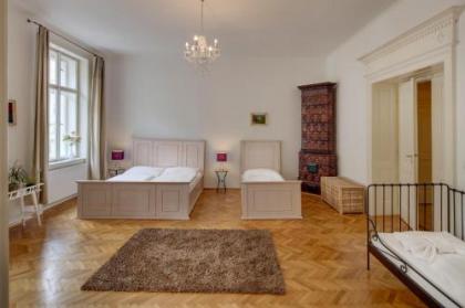 Old Town Square Apartments - image 12