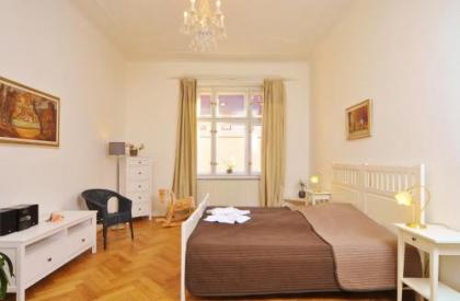 Old Town Square Apartments - image 17
