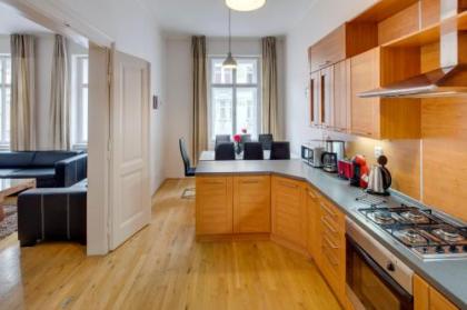 Old Town Square Apartments - image 19
