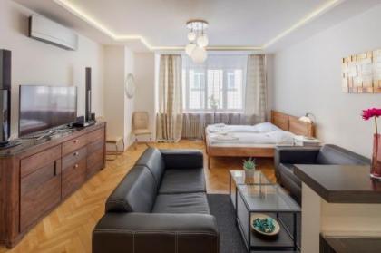 Old Town Square Apartments - image 5