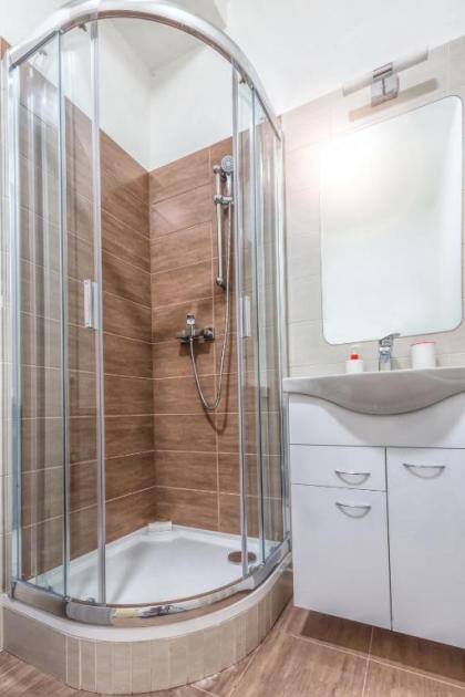 Modern Apartment Biskupska - image 2