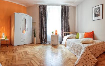 Modern apartment Michalska 6 - image 15