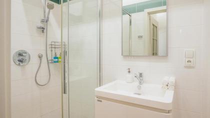 Garden Apartment - image 16