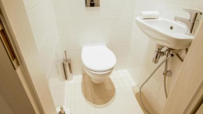 Garden Apartment - image 19