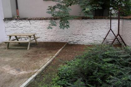 Garden Apartment - image 9
