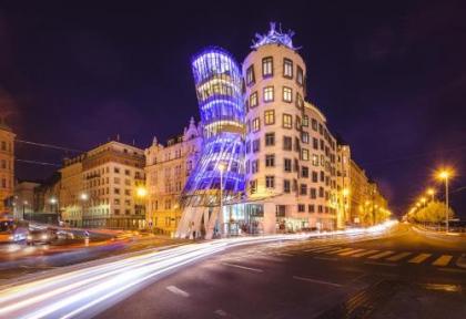 Dancing House - Tančící dům hotel - image 2