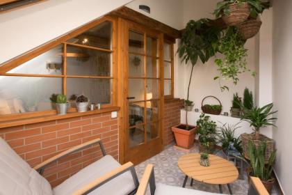 Gigantic Anenska Penthouse - image 20