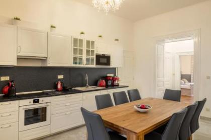 Masna 19 Old Town Apartment - image 13