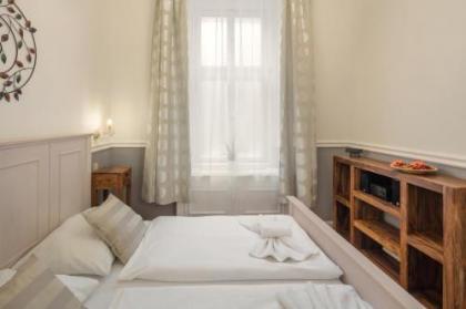 Masna 19 Old Town Apartment - image 2