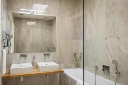 Masna 19 Old Town Apartment - image 3