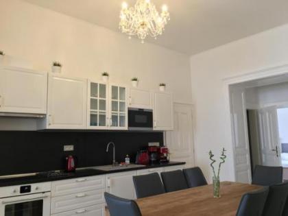 Masna 19 Old Town Apartment - image 4
