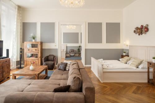Masna 19 Old Town Apartment - image 5