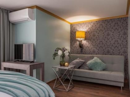 Gorgeous Prague Rooms - image 11